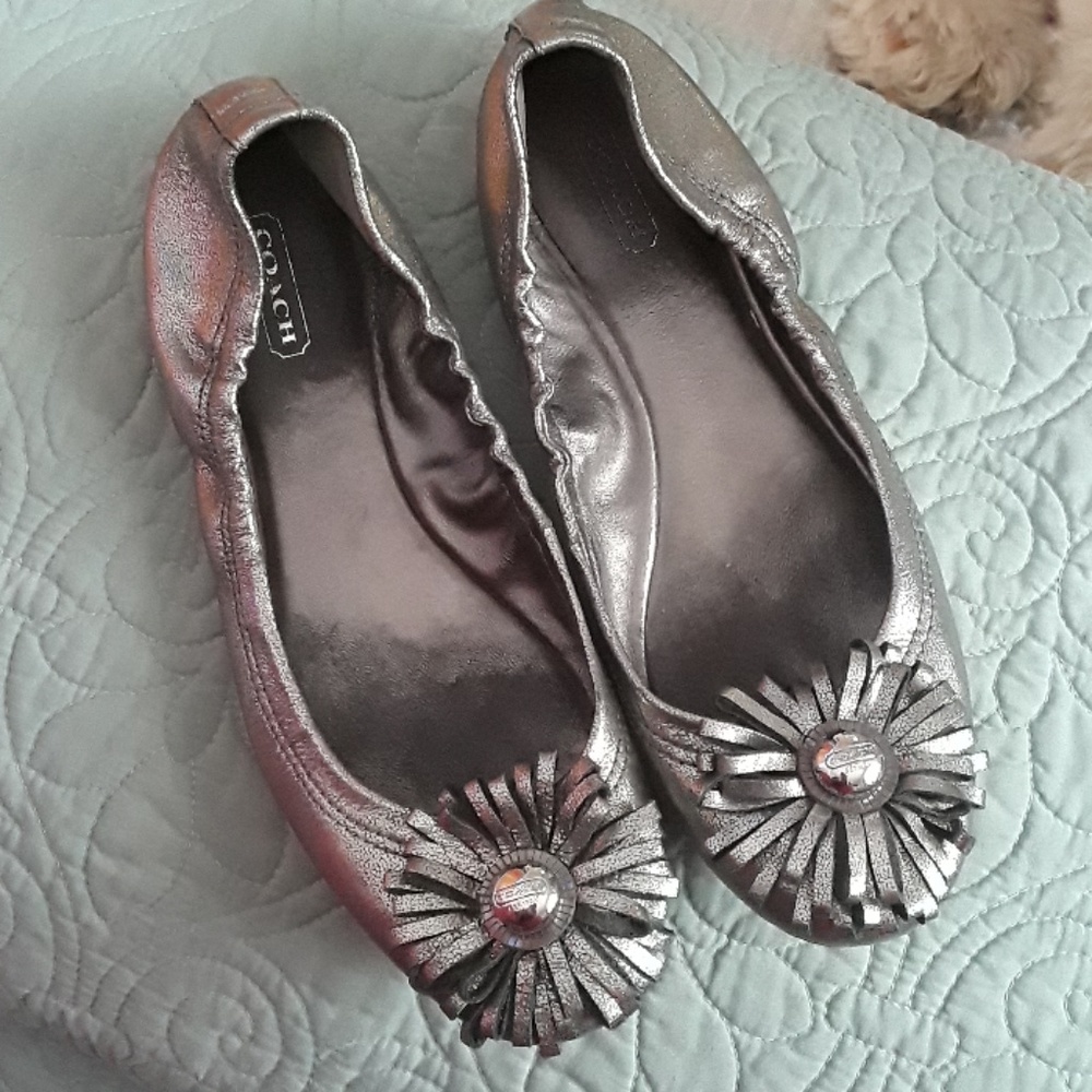 Coach flats